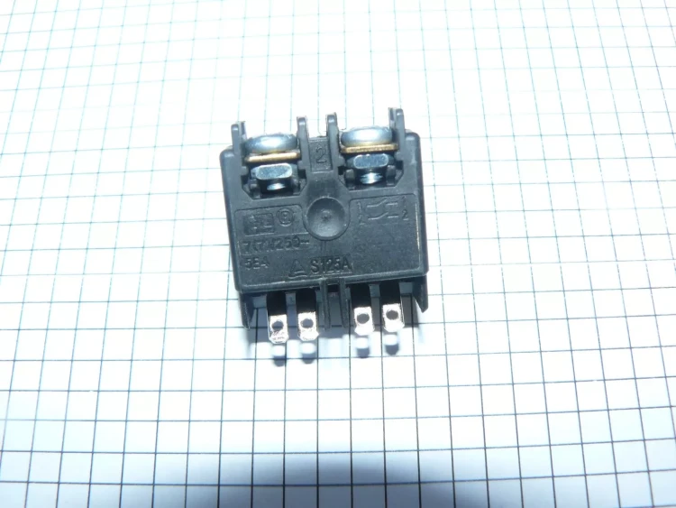 Выключатель SF125 7(7)A 5E4 V000-003-302 купить в Губкинске