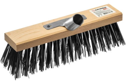 Щетка GRINDA &quot;EURO&quot; уличная без ручки, буковая колодка, жесткая щетина, с металлическим держателем для черенка, 30см 39193-30 купить в Губкинске