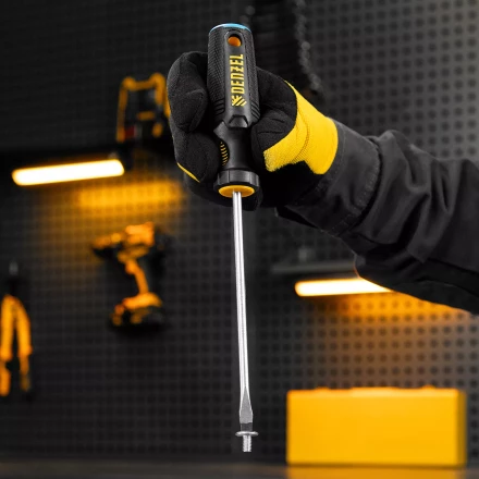 Отвертка, SL6x150 мм, S2, 3к рукоятка Denzel 121997 купить в Губкинске