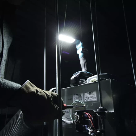 Аккумуляторный фонарь Makita DML801 (DEBDML801) купить в Губкинске