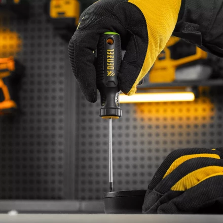 Отвертка, PZ0x75 мм, S2, 3к рукоятка Denzel 122037 купить в Губкинске