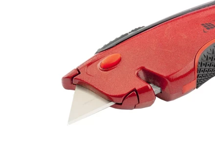 Нож 18мм, выдвижное трапециевидное лезвие, эргономичная двухкомпонентная рукоятка + 3 лезвия MATRIX QUIK BLADE 78925 купить в Губкинске