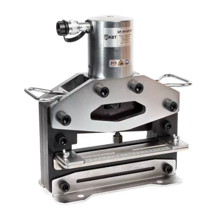 Шинорез гидравлический КВТ ШР-200 с прямым лезвием для шин шириной до 200 мм (85141) купить в Губкинске