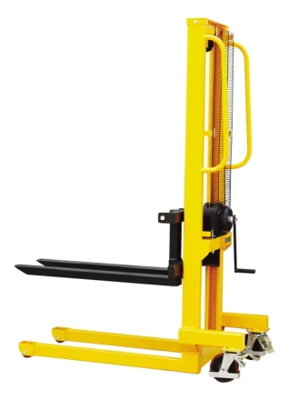 Штабелер ручной 0,5 т 1,5 м TOR MWS0515 с лебедкой 1040756 купить в Губкинске