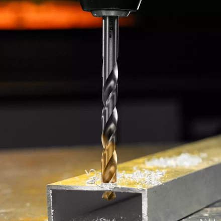 Сверло спиральное по металлу Denzel, 9 x 125 мм, Р6М5, Golden Tip, 718241 купить в Губкинске