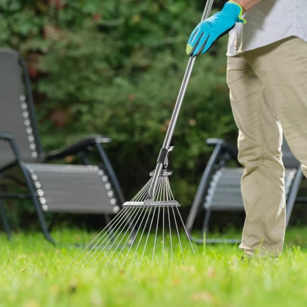 Грабли веерные стальные Palisad, 190 - 520 х 1200 - 1500 мм, 15 зубьев, раздвижные, стальной черенок, 6175655 купить в Губкинске