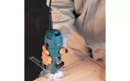 Угловая шлифмашина Makita 9558HNRZ УШМ Болгарка (без АКБ и ЗУ) купить в Губкинске