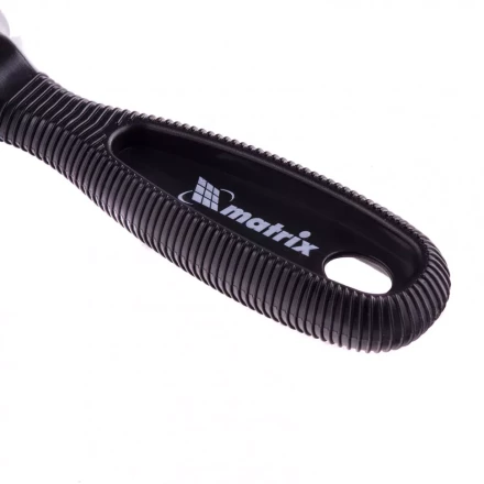 Скребок пластмассовый с трапециевидным сменным лезвием Matrix 79546 купить в Губкинске