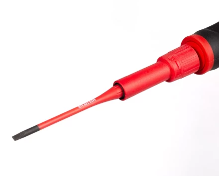 Диэлектрическая динамометрическая отвертка VDE КВТ НИО-3309 со сменными битами SLIM, 9 шт. (78279) купить в Губкинске