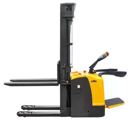 Штабелер самоходный 1,5 т 5,6 м XILIN CDDK15S Li-ion двухуровневый (с платформой) 24/225 В/Ач 1041014 купить в Губкинске
