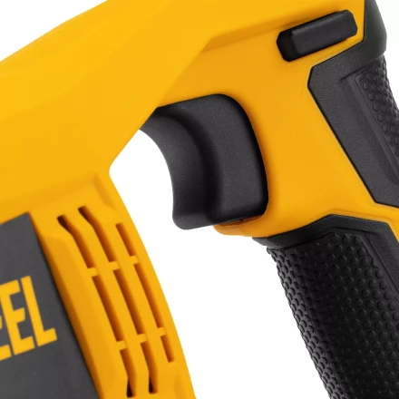 Пила сабельная аккумуляторная бесщет BRC-120,  18В Li-Ion Denzel 28460 купить в Губкинске