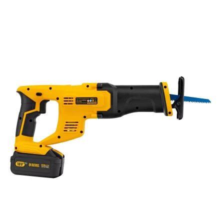 Пила сабельная аккумуляторная CRC-115, 18В Li-Ion Denzel 28465 купить в Губкинске