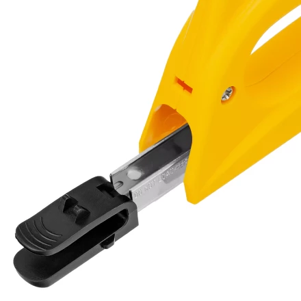 Степлер пластиковый, скобы в комплекте, тип 53, 6-10 мм Denzel 40221 купить в Губкинске