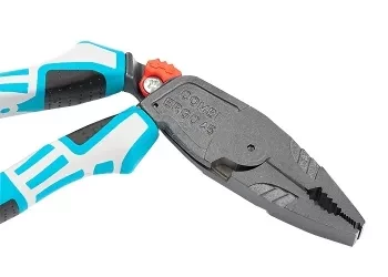 Плоскогубцы с изогнутой головой, комбинированные, трехкомпонентные рукоятки, 200 мм GROSS 16985 купить в Губкинске