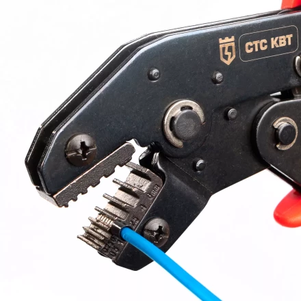 Пресс-клещи КВТ СТС-В с матрицами 0.25–6, 6–16 для опрессовки втулочных наконечников (набор) (85272) купить в Губкинске