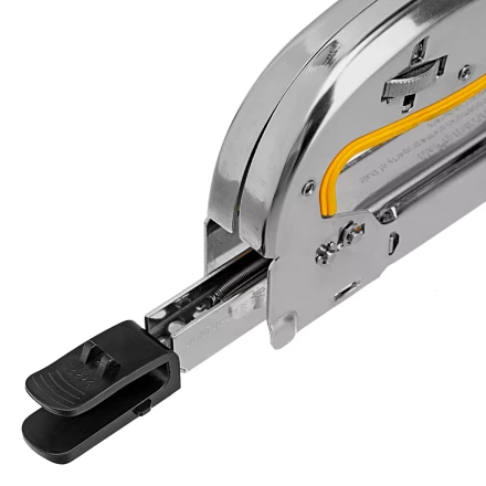 Степлер металл. Denzel 40223, скобы в комплекте, плавная регулировка удара, 2К рукоятка, тип 53, 4-14 мм купить в Губкинске