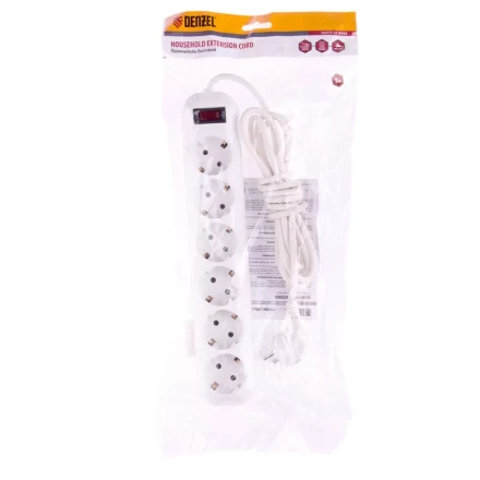 Удлинитель бытовой с заземлением и выключателем 3 м 6 розеток 10 A серия УХз10 Denzel 95981 купить в Губкинске