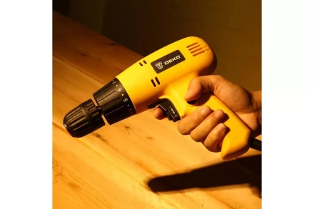 Дрель-шуруповерт сетевой DEKO DKSD400W, 063-4086 купить в Губкинске