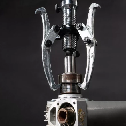 Съемник гидравлический автономный КВТ СГА-15 серия ПРОФИ (89422) купить в Губкинске