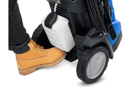 Мойка высокого давления ЗУБР Профессионал АВД-П180 купить в Губкинске