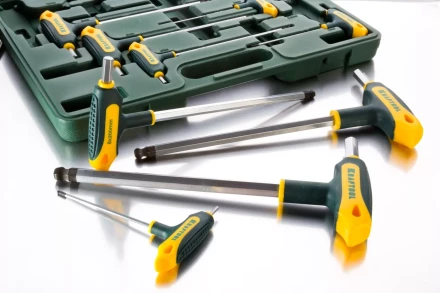 Набор KRAFTOOL Ключи &quot;INDUSTRIE&quot; имбусовые,Cr-Mo(S2),Т-образные, эргоном двухкомп рукоятка,HEX,с шариком,9 шт,в боксе 27454-H9 купить в Губкинске