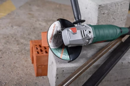 Круг зачистной HAMMER 180х6х22мм 14А купить в Губкинске