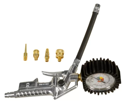 Пистолет для подкачки шин универсальный (4 насадки) 0704000601  Elitech купить в Губкинске