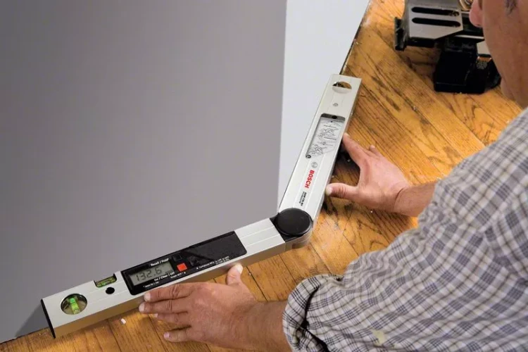 Цифровой угломер BOSCH GAM 220 MF купить в Губкинске