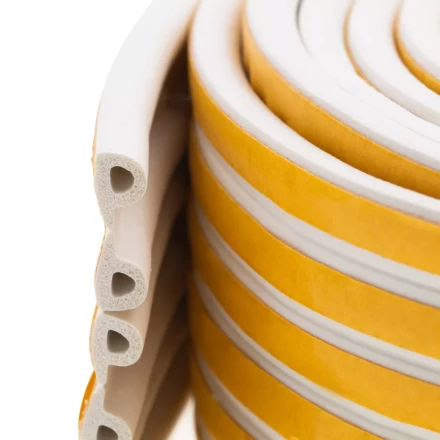 Уплотнитель резиновый, 24 м, профиль &quot;P&quot;, белый Сибртех 88901 купить в Губкинске