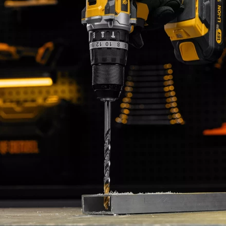 Сверло спиральное по металлу Denzel, 8 х 165 мм, Р6М5, Golden Tip, удлиненное, 718260 купить в Губкинске