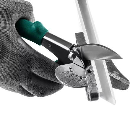 Угловые ножницы для пластмассовых и резиновых профилей KRAFTOOL 23372 купить в Губкинске