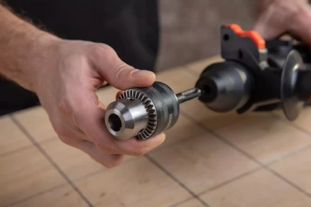 Патрон для дрели HAMMER Ф13мм 1/2&quot; (208-206) купить в Губкинске