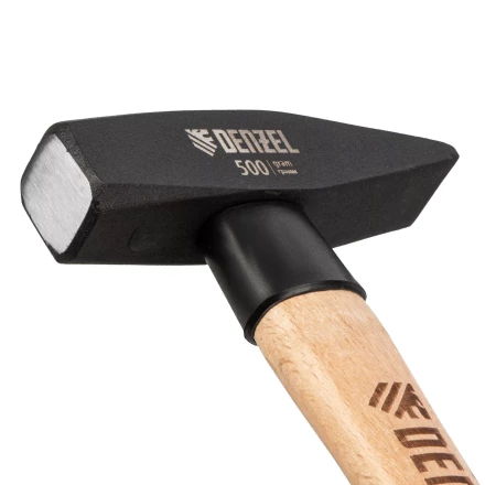 Молоток слесарный, 500 г Denzel, кованый квадратный боек, буковая рукоятка, 10429 купить в Губкинске