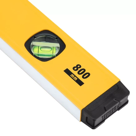 Уровень алюминиевый Denzel 33692, магнит, фрезерованный, 3 глазка (1 зеркал.), 0,5 мм/м, 800 мм купить в Губкинске