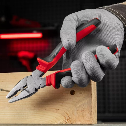 Плоскогубцы комбинированные Matrix, 200 мм, хром-ванадий, двухкомпонентные рукоятки, 17092 купить в Губкинске