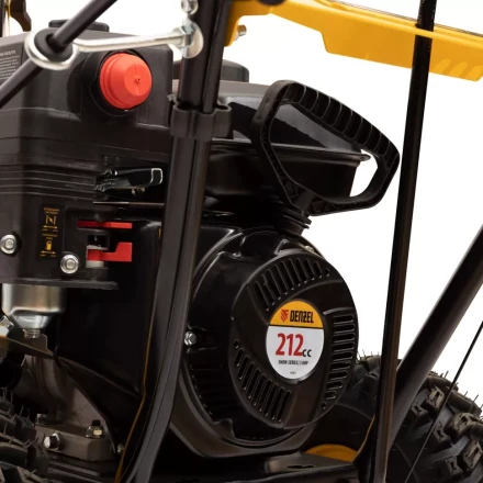 Бензиновая снегоуборочная машина SB 560, 212 cc, ручной старт Denzel 97651 купить в Губкинске