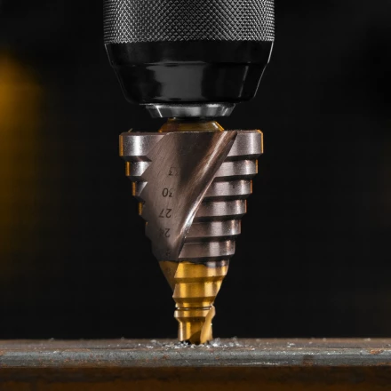 Сверло ступенчатое Denzel 723616, 4-6-8-10-12-14-16-18-20-22-24-26-28-30-32 мм, Р6М5К5, 6-гр. хвостовик купить в Губкинске