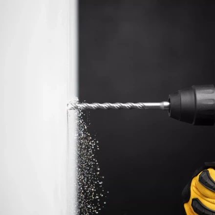 Бур по бетону Denzel, 5 x 160 мм, двойная спираль, три пылеотводящие кромки, 705004 купить в Губкинске