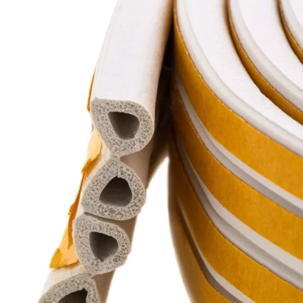 Уплотнитель резиновый, 12 м, профиль &quot;D&quot;, белый Сибртех 88909 купить в Губкинске