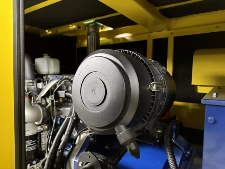 Дизельный генератор Vektor AD-100Y-T400 в шумозащитном кожухе купить в Губкинске