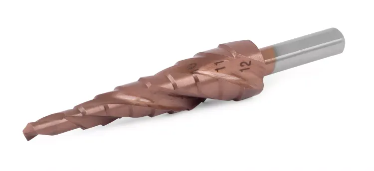 Ступенчатое сверло MESSER HSS CO 4-12х9 с кобальтовым покрытием и тремя спиральными канавками. купить в Губкинске