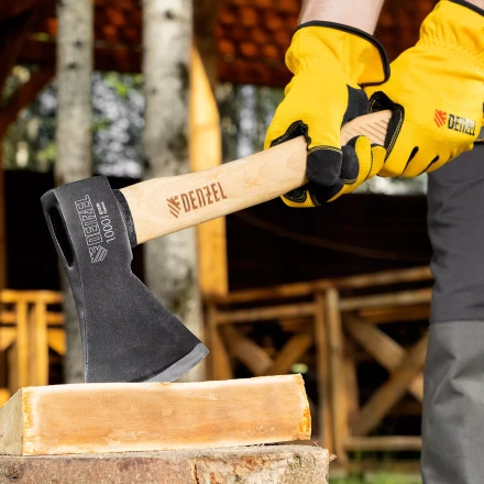 Топор, 1000 г Denzel 21634, кованый, буковое топорище купить в Губкинске