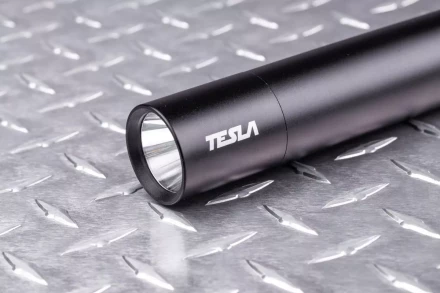 Фонарь-бита TESLA LB-40 33х400 мм купить в Губкинске