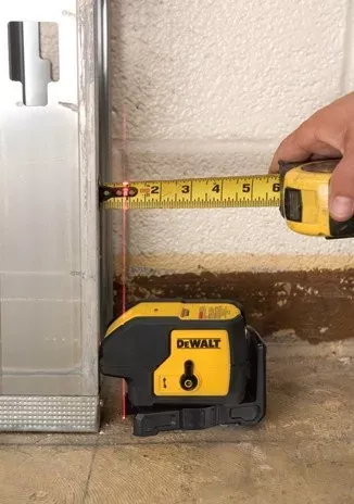 Лазерный нивелир DeWalt DW 083 К купить в Губкинске