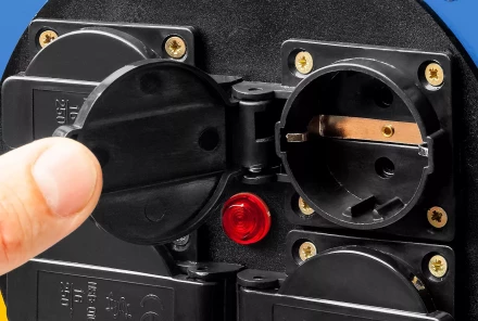 Удлинитель на катушке &quot;КГ 325&quot;, 30 м, 4000 Вт, 4 гнезда, IP44, КГ 3х2,5 кв мм, ЗУБР 55079-30 купить в Губкинске