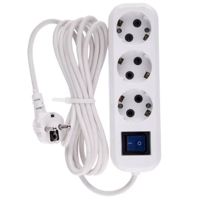 Удлинитель бытовой с заземлением и выключателем 3 м 3 розетки 10 A серия УХз10 Denzel 95971 купить в Губкинске