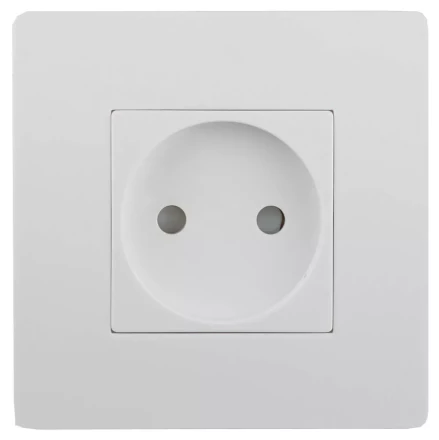 Розетка СВЕТОЗАР с защитой от детей SV-55241 купить в Губкинске