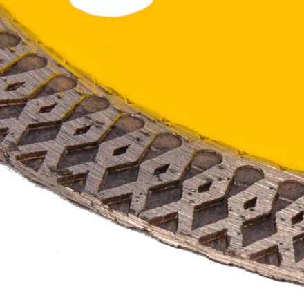 Диск алмазный отрезной Denzel 115 х 22,2мм, сплошной, супертонкий, горячий пресс, сухой/мокрый рез 73057 купить в Губкинске