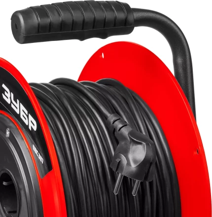 Удлинитель на катушке &quot;ПВС 307&quot;, 30 м, 2500 Вт, 4 гнезда, ПВС 3х0,75 кв мм, ЗУБР 55083-30 купить в Губкинске