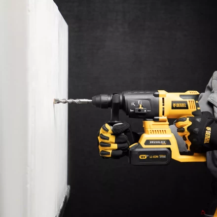 Бур по бетону Denzel, 16 x 160 мм ,двойная спираль, три пылеотводящие кромки, 705036 купить в Губкинске